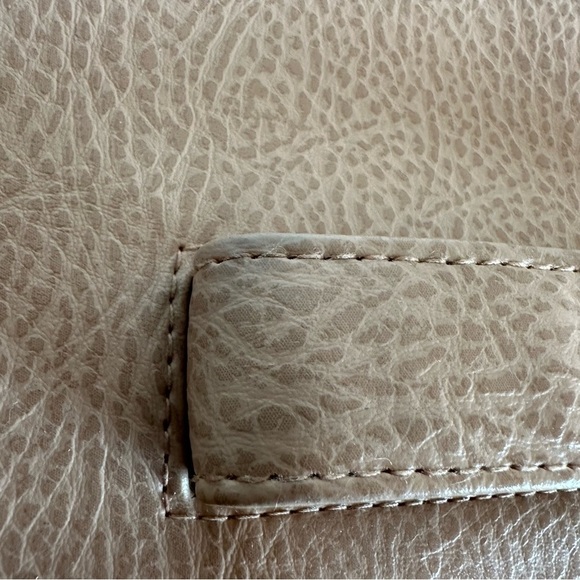 SOLD- MATT & Nat Vegan Abiko  Fold Over Clutch In The Colour Champagne Pink - Picture 6 of 16